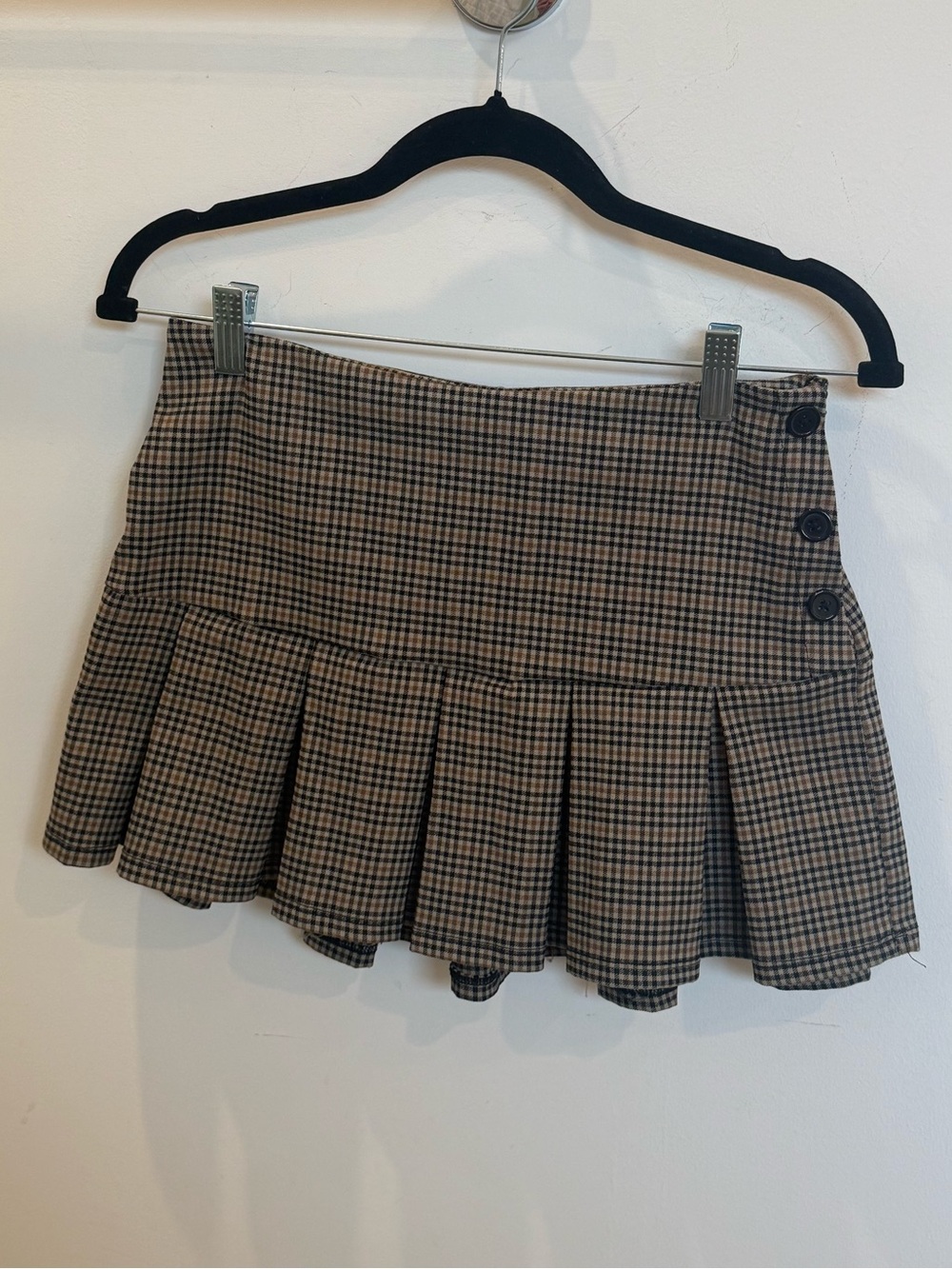 Plaid Pleated Mini Skirt - Brown & Black